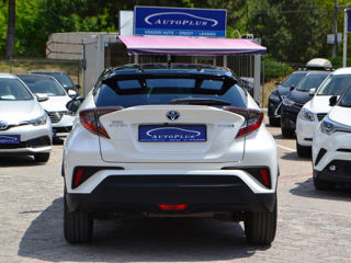 Toyota C-HR foto 17