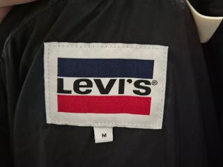 Пуховик Levi's foto 3