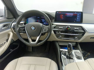 BMW 5 Series foto 14