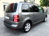 Volkswagen Touran foto 6