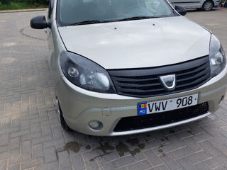 Dacia Sandero foto 3