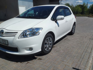 Toyota Auris foto 1