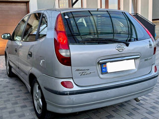 Nissan Almera Tino foto 7