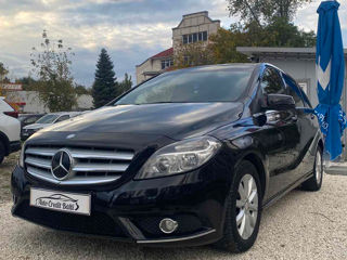 Mercedes B-Class foto 2