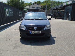 Dacia Logan foto 1