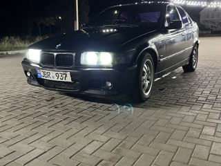 BMW 3 Series foto 2