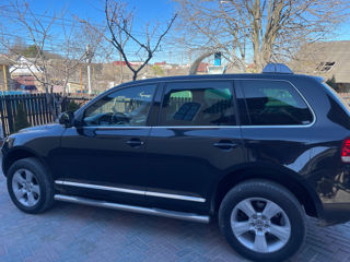 Volkswagen Touareg foto 1