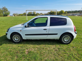 Renault Clio foto 10
