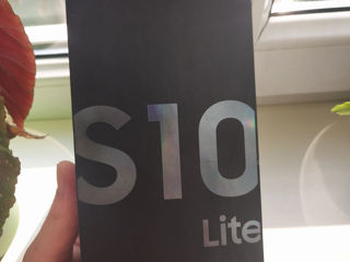 Samsung S10 Lite