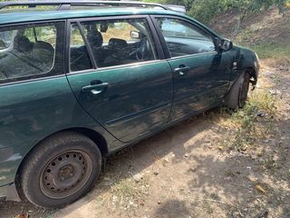 Toyota Corolla Universal 2004 2.0d foto 4