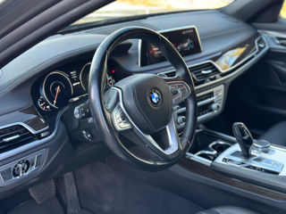 BMW 7 Series foto 10