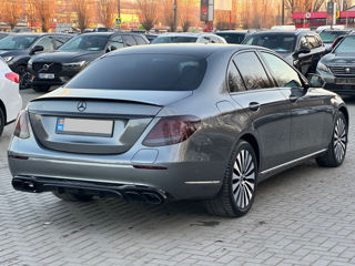 Mercedes E-Class foto 3