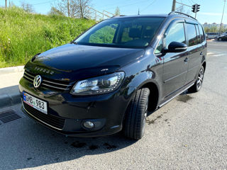 Volkswagen Touran foto 3