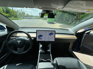 Tesla Model 3 foto 9