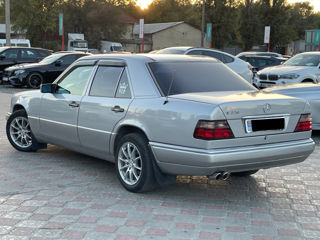 Mercedes E-Class foto 3