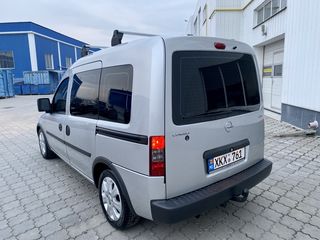 Opel Combo foto 2