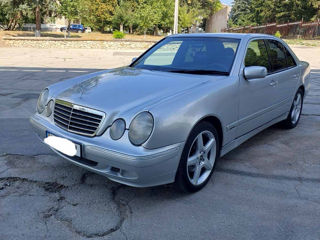 Mercedes E-Class foto 4