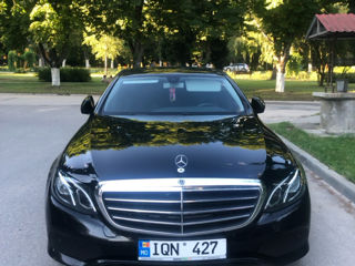 Mercedes E-Class foto 1