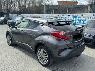 Toyota C-HR foto 3