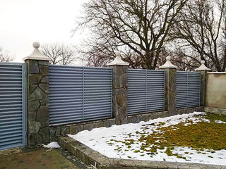 Gard modern tip jaluzea. foto 2