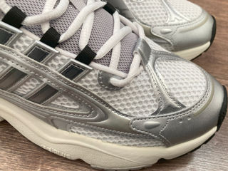 Мужские кроссовки Adidas. Размер 41, 42. фото 3