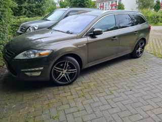 Ford Mondeo foto 1