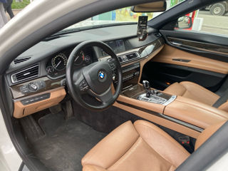 BMW 7 Series foto 8