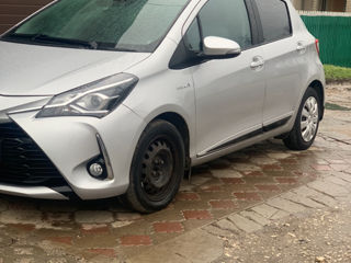 Toyota Yaris foto 2