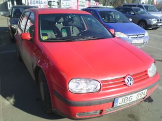 Volkswagen Golf foto 1