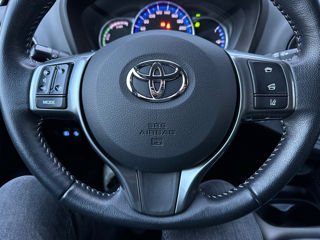 Toyota Yaris foto 14