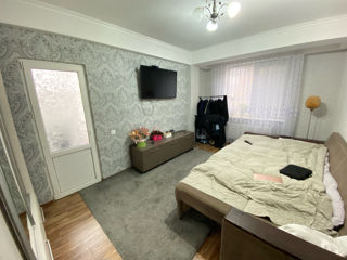 Apartament cu 2 camere, 55 m², Botanica, Chișinău foto 4