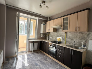 Apartament cu 3 camere, 85 m², Botanica, Chișinău foto 2