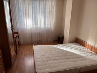 Apartament cu 2 camere, 60 m², Botanica, Chișinău foto 4