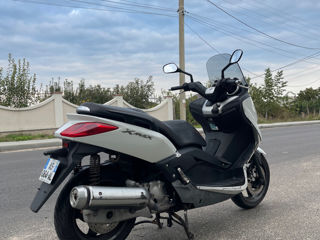 Yamaha Xmax foto 4