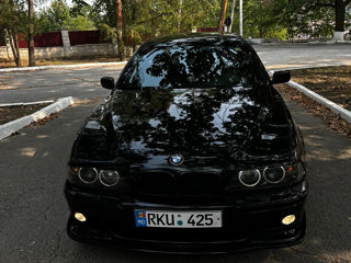 BMW 5 Series foto 5