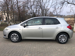 Toyota Auris foto 2