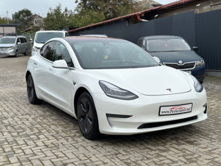 Tesla Model 3 foto 2