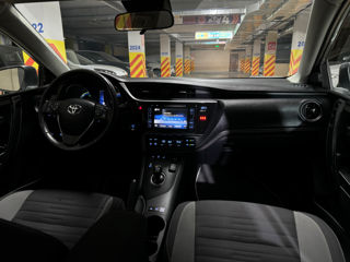 Toyota Auris фото 11