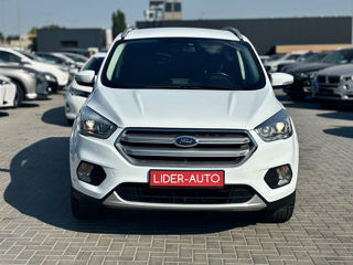 Ford Kuga foto 2