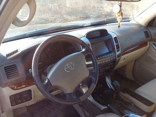 Toyota Land Cruiser Prado фото 3