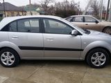 KIA Rio foto 4