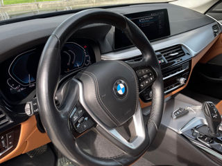 BMW 5 Series foto 8