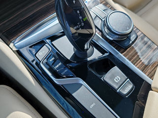 BMW 5 Series foto 16