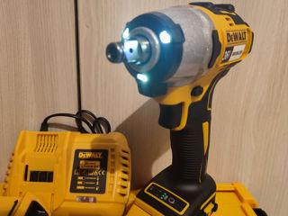 гайковерт  .Dewalt  makita .  аккумулятор 2 шт зарядка 1 шт ТОРГ foto 2