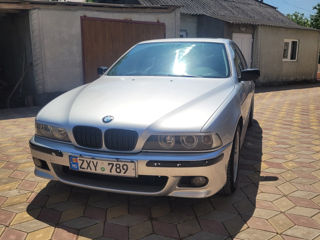 BMW 5 Series foto 0
