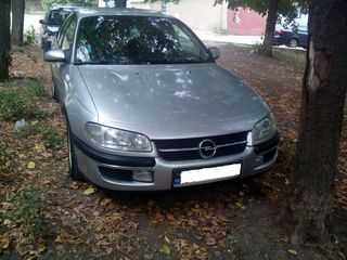 Opel Omega foto 2