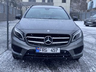 Mercedes GLA foto 2