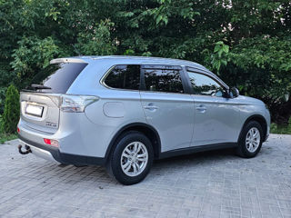 Mitsubishi Outlander foto 4