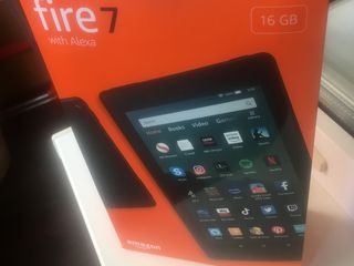 Amazon - Fire  - 7  Tablet  -  Green foto 2