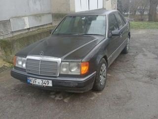 Mercedes E-Class foto 3